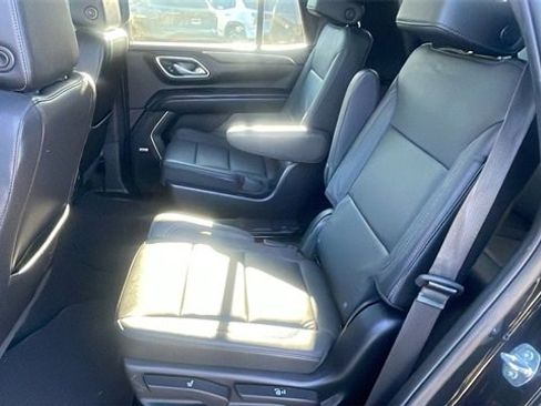 Used 2022 Chevrolet Tahoe LT w/ Luxury Package image 12