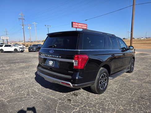 Used 2022 Ford Expedition Max XLT image 7