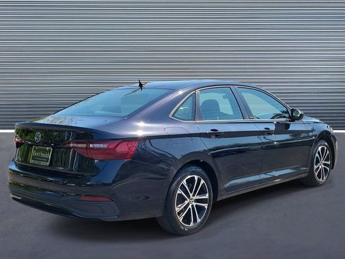 Used 2024 Volkswagen Jetta Sport image 3