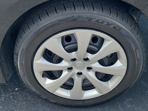Used 2024 Toyota Corolla LE FWD image 7