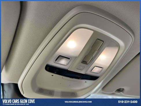 Used 2025 Volvo XC60 B5 Core w/ Protection Package Premier image 32