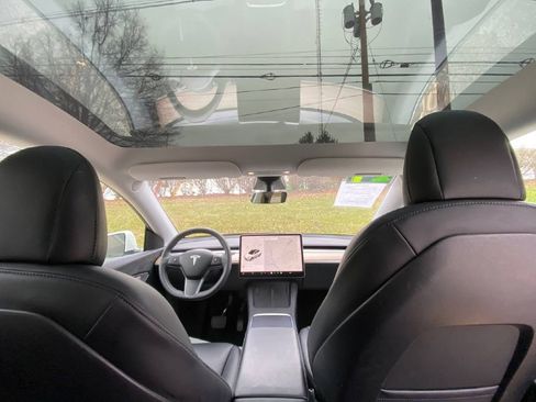 Used 2021 Tesla Model Y Long Range image 5