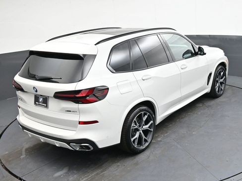 Used 2026 BMW X5 xDrive40i w/ M Sport Package AWD/4WD image 19