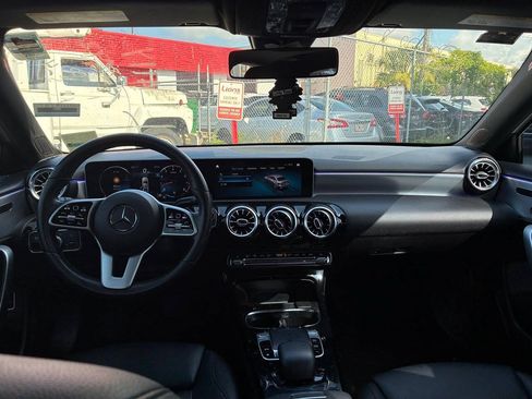 Used 2020 Mercedes-Benz A 220 image 2