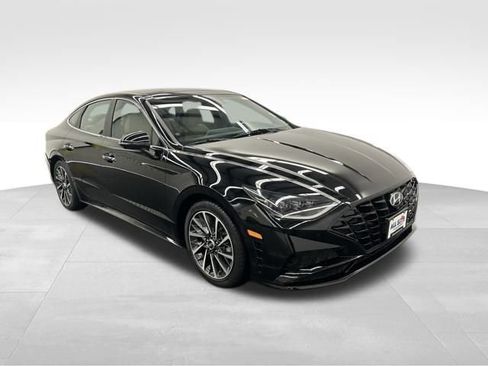 Used 2023 Hyundai Sonata Limited image 2