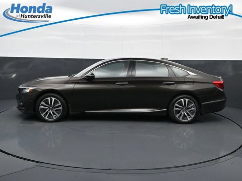 Used 2018 Honda Accord Touring image 6