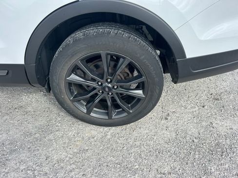 Used 2018 Ford Explorer XLT w/ Equipment Group 202A image 51