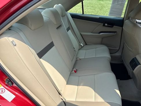 Used 2012 Toyota Camry XLE w/ Leather Pkg FWD image 14