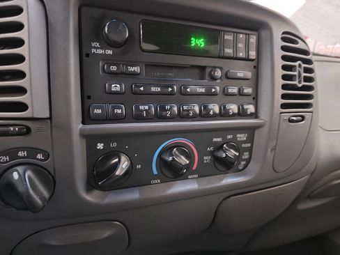 Used 2001 Ford F150 XLT image 40