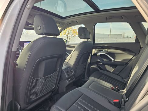 Certified 2025 Audi Q5 Premium Plus w/ Premium Plus image 12