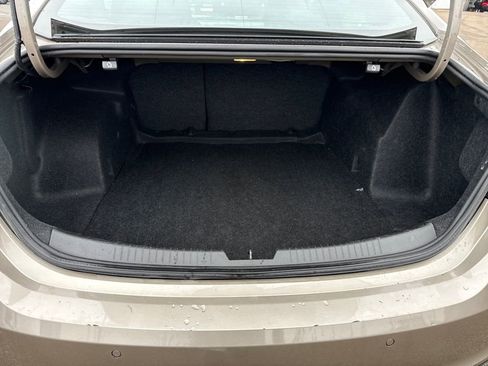 Used 2024 Chevrolet Malibu LT image 27