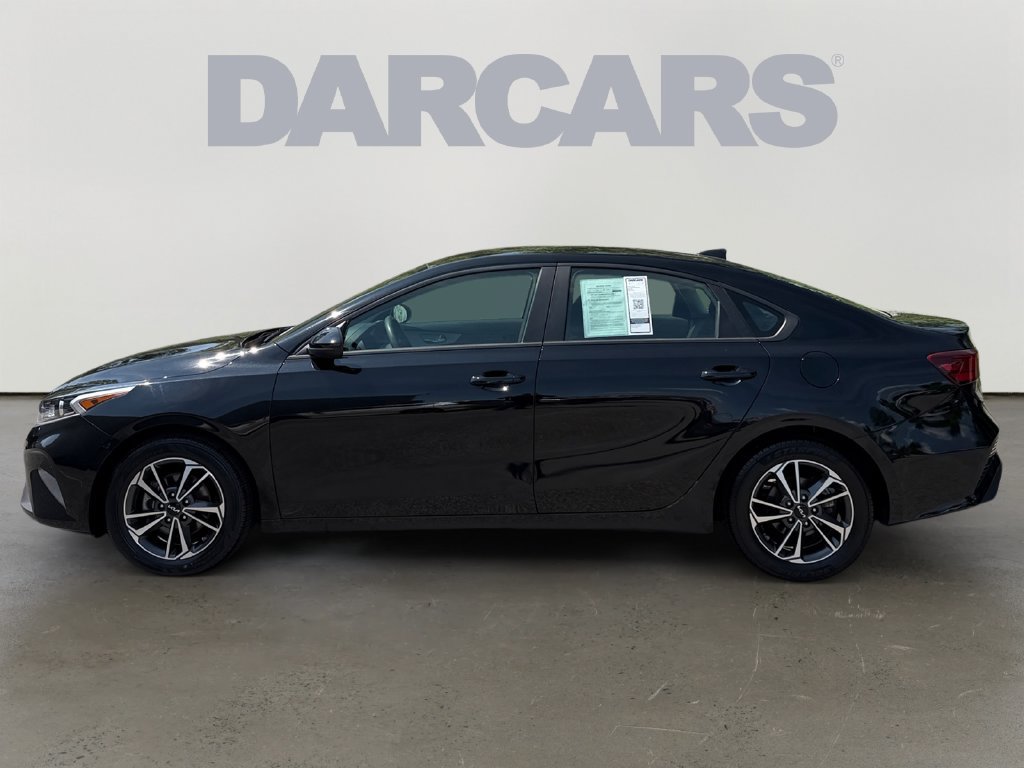 Used 2023 Kia Forte LXS FWD image 4