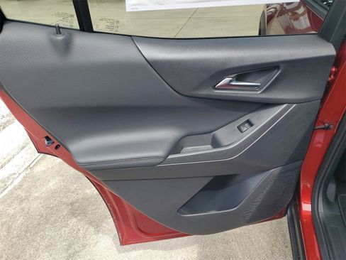 New 2026 Chevrolet Equinox LT w/ Convenience Package II image 9