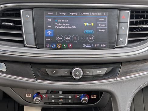 Used 2023 Buick Enclave Essence w/ Experience Buick Package FWD image 18
