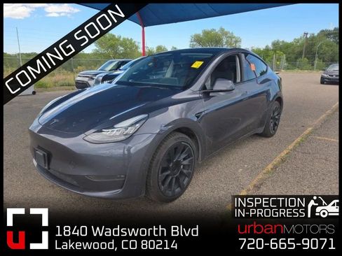 Used 2022 Tesla Model Y Long Range AWD/4WD image 1
