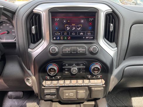 Used 2019 Chevrolet Silverado 1500 LTZ w/ LTZ Premium Package AWD/4WD image 31