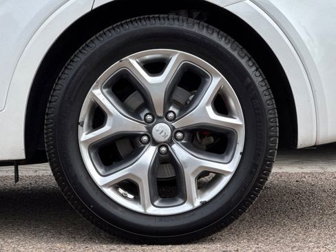 Used 2018 Kia Sorento SX image 27