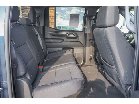 Used 2023 GMC Sierra 1500 SLE w/ X31 Off-Road Package image 18