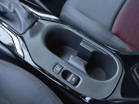 Certified 2025 Toyota Corolla SE image 18