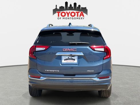Used 2024 GMC Terrain Denali w/ Denali Premium Package image 4