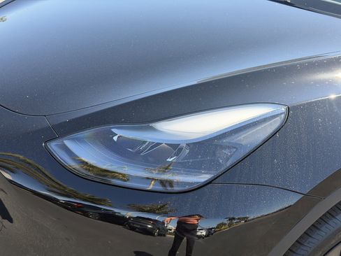 Used 2023 Tesla Model Y Long Range image 8