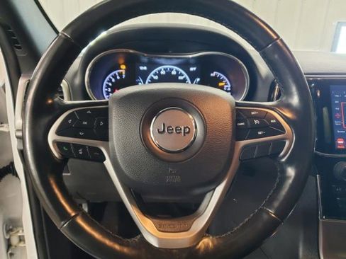 Used 2020 Jeep Grand Cherokee Altitude image 19