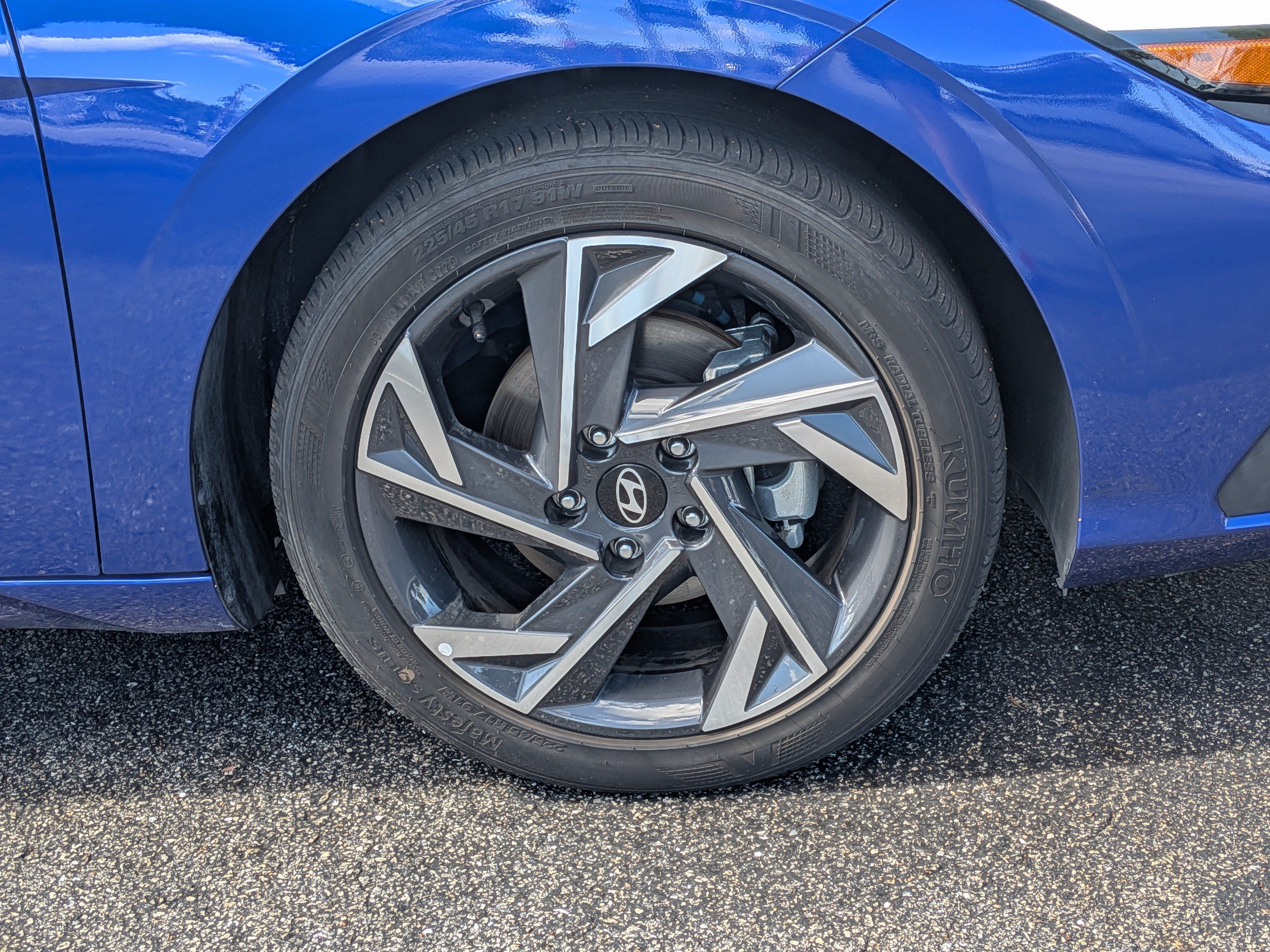 Used 2025 Hyundai Elantra Sport FWD image 11