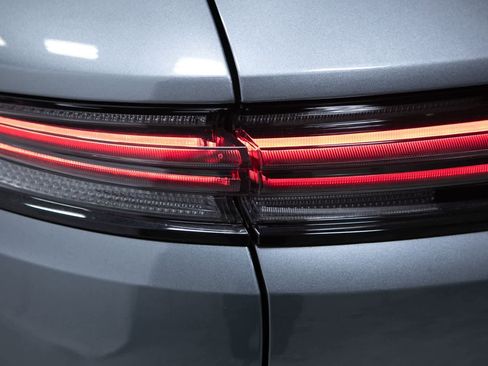 New 2026 Porsche Cayenne GTS image 18