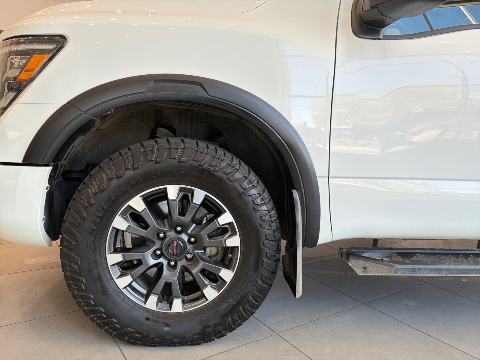 Used 2021 Nissan Titan PRO-4X w/ Pro-4x Utility Package AWD/4WD image 10