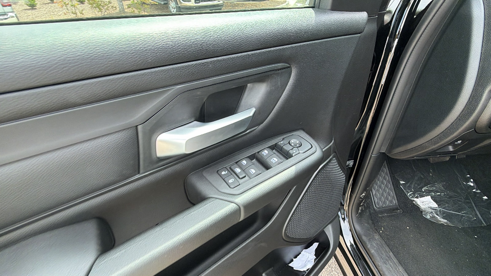 Used 2026 RAM 1500 Warlock AWD/4WD image 15