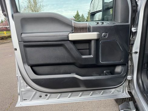 Used 2021 Ford F250 Lariat w/ Lariat Ultimate Package AWD/4WD image 12