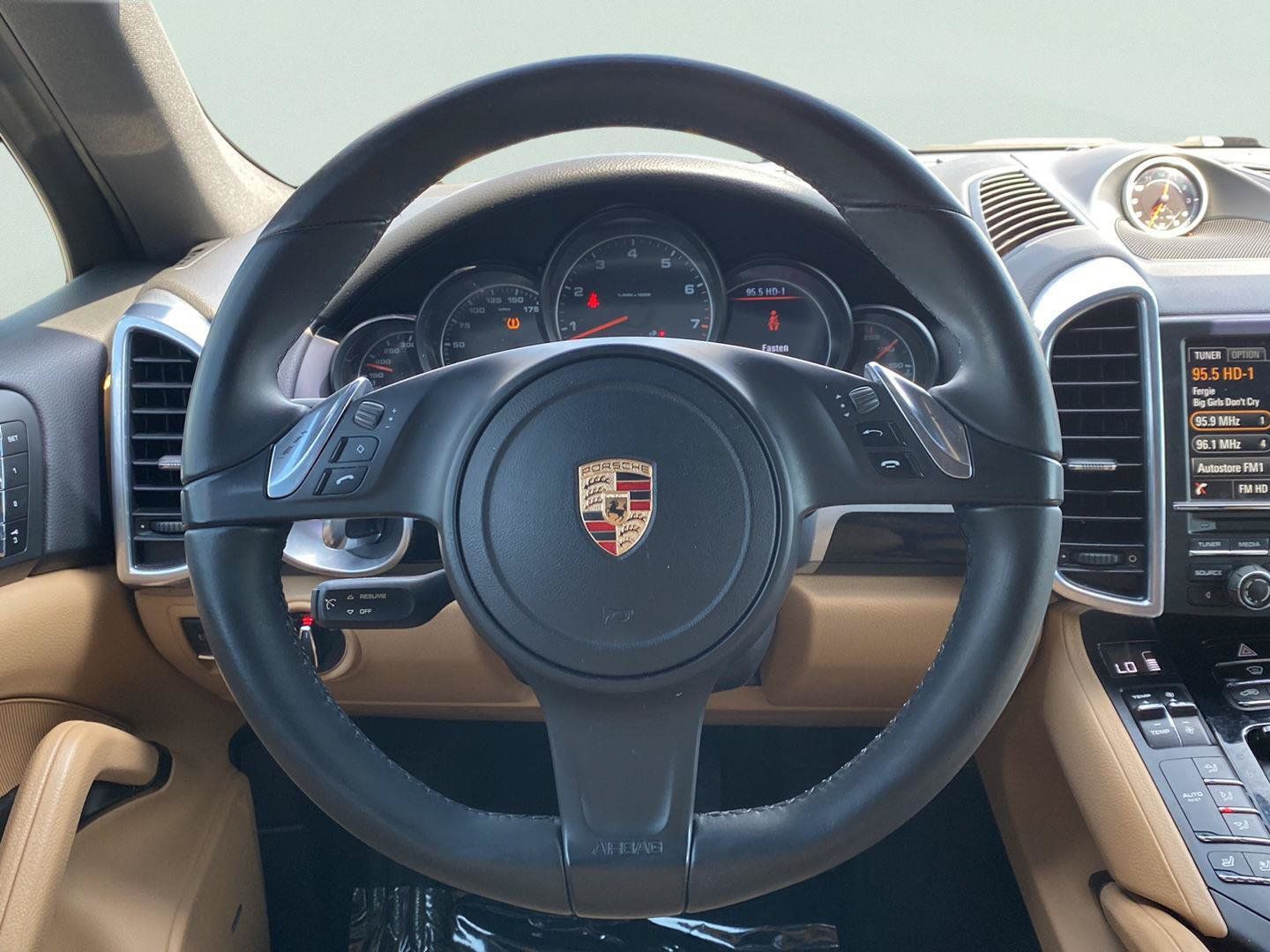Used 2014 Porsche Cayenne Platinum Edition AWD/4WD image 15