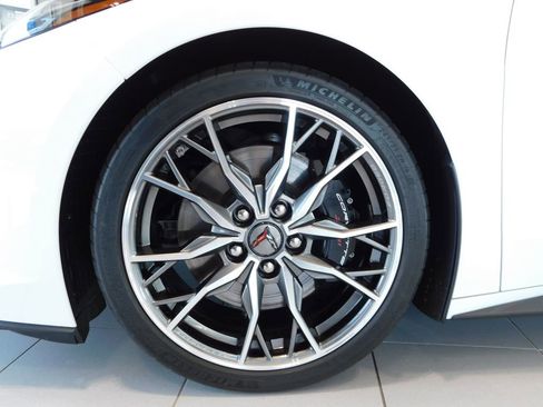 Used 2023 Chevrolet Corvette Stingray Preferred Conv w/ Z51 Performance Package RWD image 9