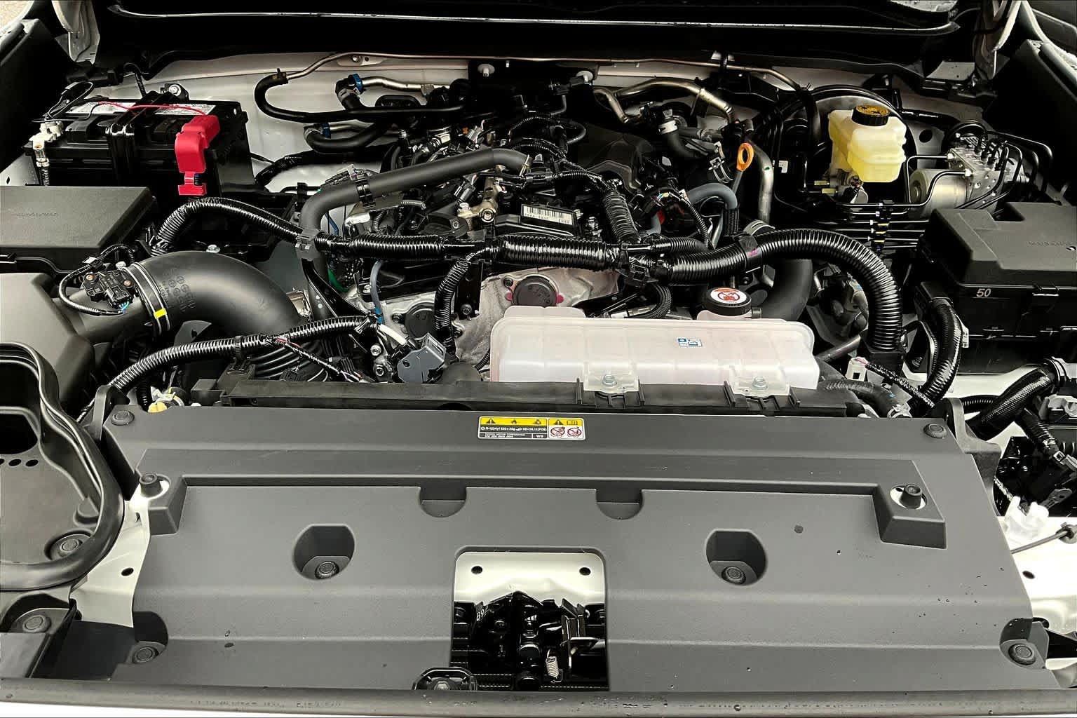 Used 2025 Toyota Tacoma SR5 AWD/4WD image 17