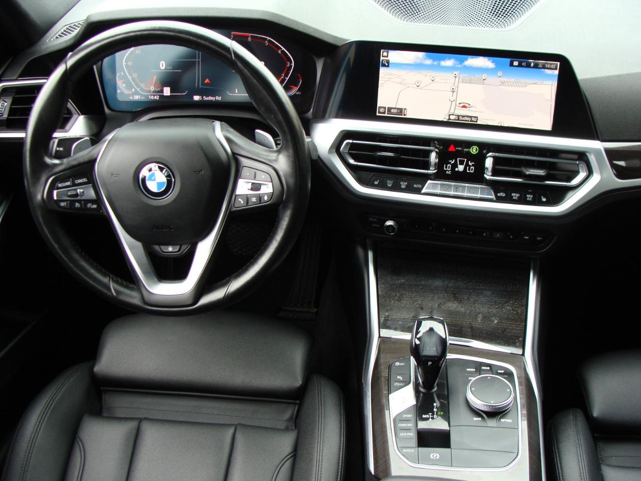 Used 2019 BMW 330i xDrive Sedan AWD/4WD image 9