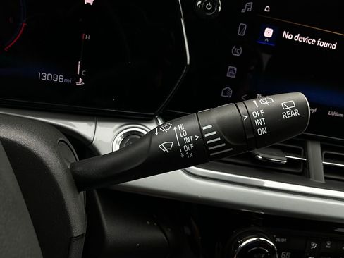 Used 2025 Chevrolet Trax LT image 35