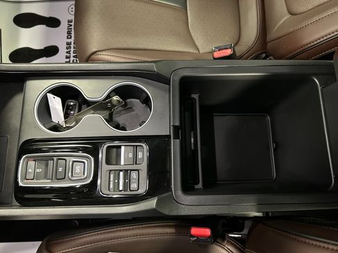 Used 2025 Honda Pilot Elite image 19