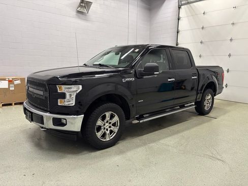 Used 2017 Ford F150 XLT w/ Equipment Group 302A Luxury AWD/4WD image 8