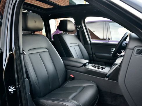 Used 2019 Rolls-Royce Cullinan image 19