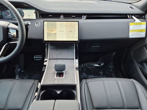 New 2026 Land Rover Range Rover Evoque Hoxton AWD/4WD image 13