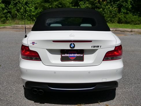 Used 2011 BMW 135i Convertible RWD image 11