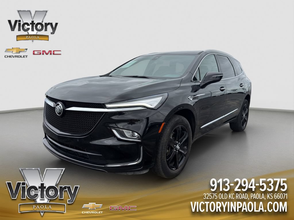 Used 2023 Buick Enclave Essence w/ Sport Touring Edition FWD image 1