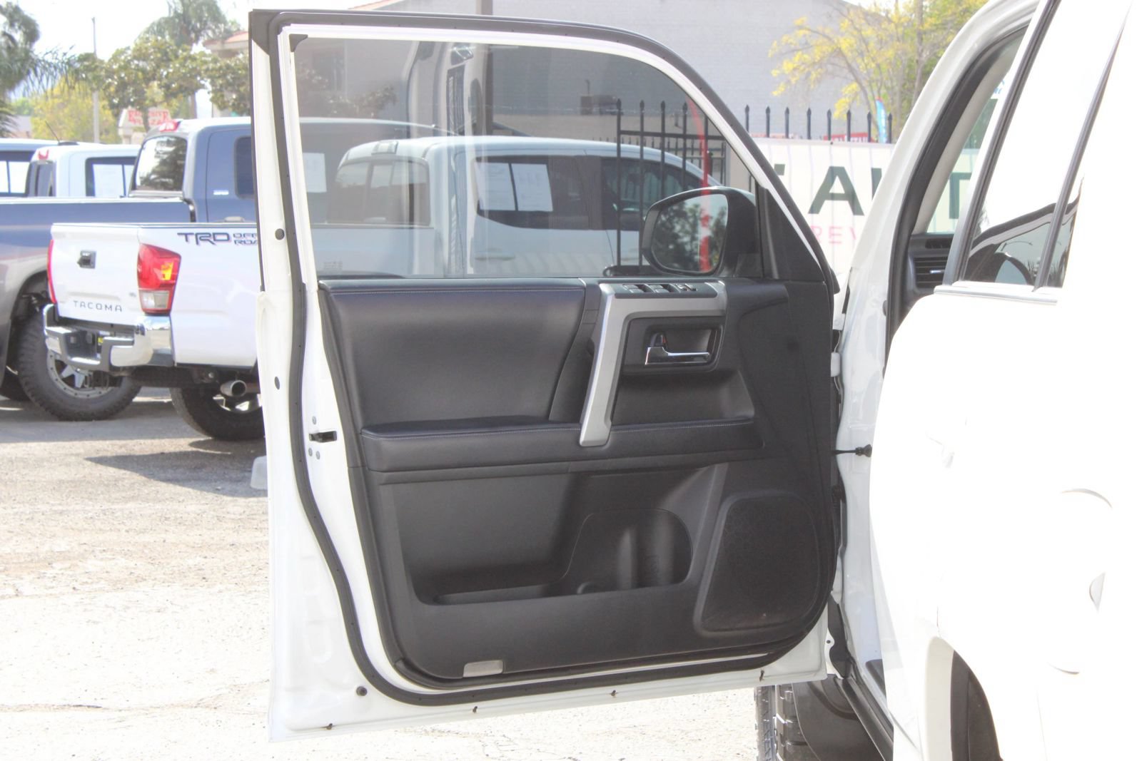 Used 2019 Toyota 4Runner SR5 AWD/4WD image 12