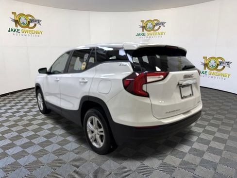 Used 2024 GMC Terrain SLE image 7