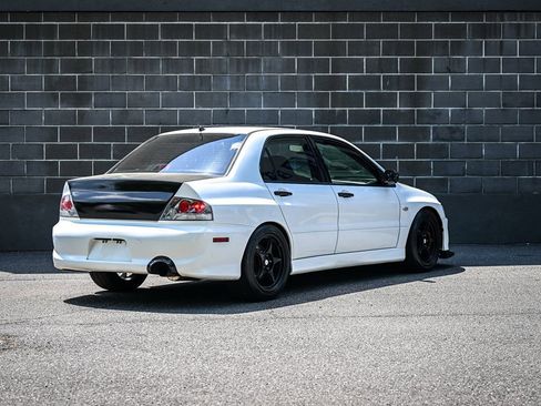 Used 2004 Mitsubishi Lancer Evolution RS AWD/4WD image 3