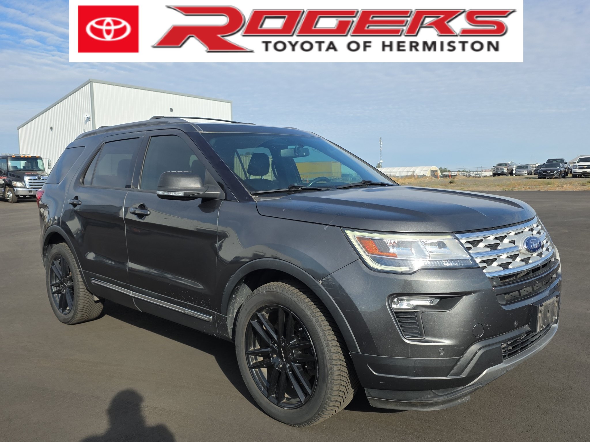 Used 2018 Ford Explorer XLT w/ Equipment Group 202A AWD/4WD image 1