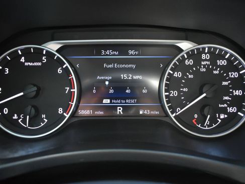 Used 2022 Nissan Sentra SR w/ SR Premium Package FWD image 15