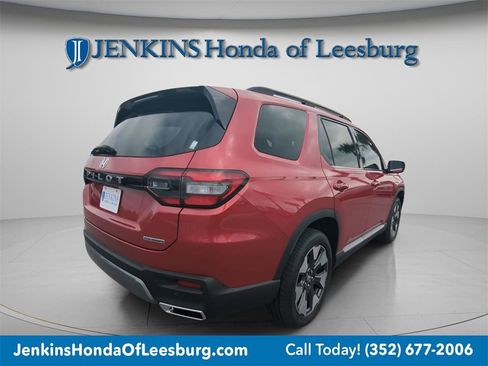 New 2026 Honda Pilot Touring image 4