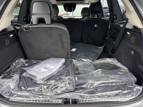 New 2026 Volvo XC90 B6 Ultra image 9