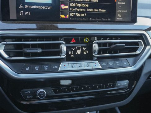 Used 2025 BMW X4 xDrive30i image 24